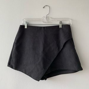 LF SEEK THE LABEL Suede Skirt (skort)